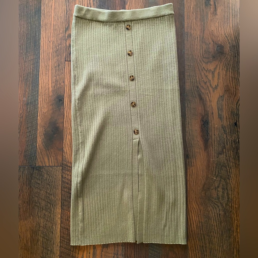 Olive midi skirt